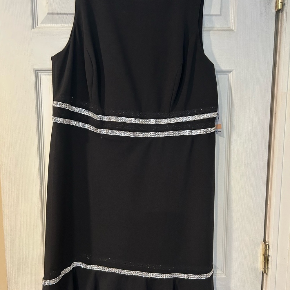 R & M Richards Black Sheath Dress Sleeveless Crew Neck Midi